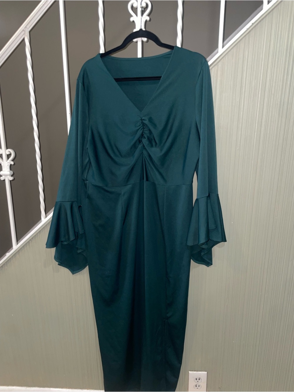 SHEIN Emerald Green Ruched V-Neck Midi Dress 2XL Tiered Bell Sleeve Party
